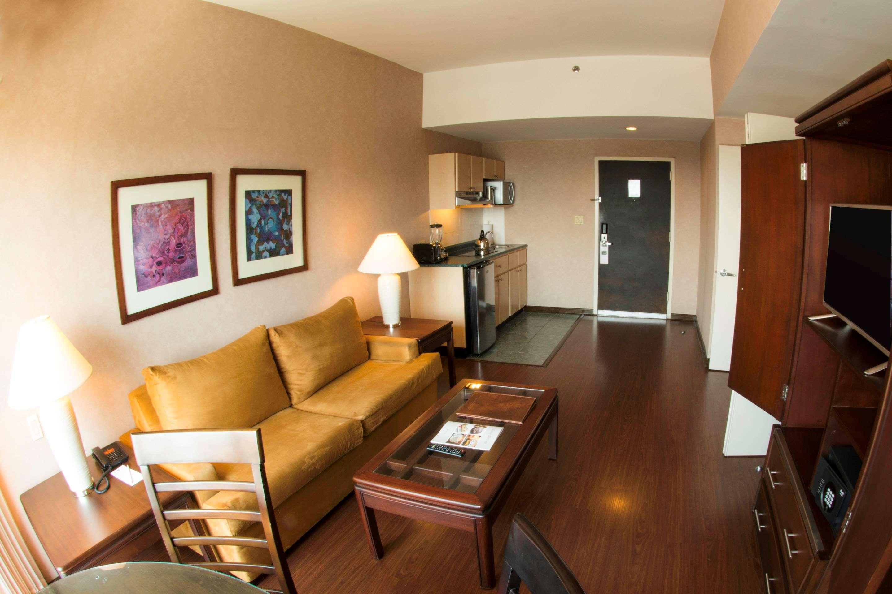 ホテル クラリオン スイーツ ガテマラ シティ グアテマラシティ エクステリア 写真 A typical one-bedroom apartment